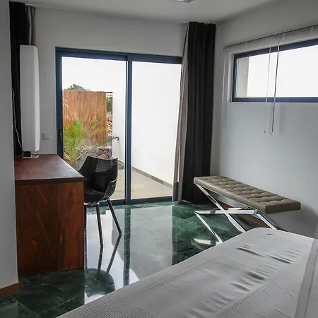 Casa Eliza Willa Lajares